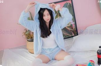 Bambi(밤비)的白衬衫，高清下的细节暗示深似海
