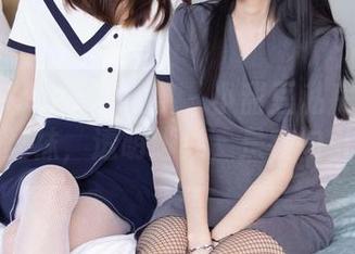 BoBoSocks袜啵啵 - 小甜豆私房美图：咖啡色丝袜，透明脚尖，是在勾引我吗？