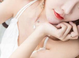 GIRLT果团网 - 何梦兮Stacy的学姐合集：看她怎么让人‘上课’都不想走神！