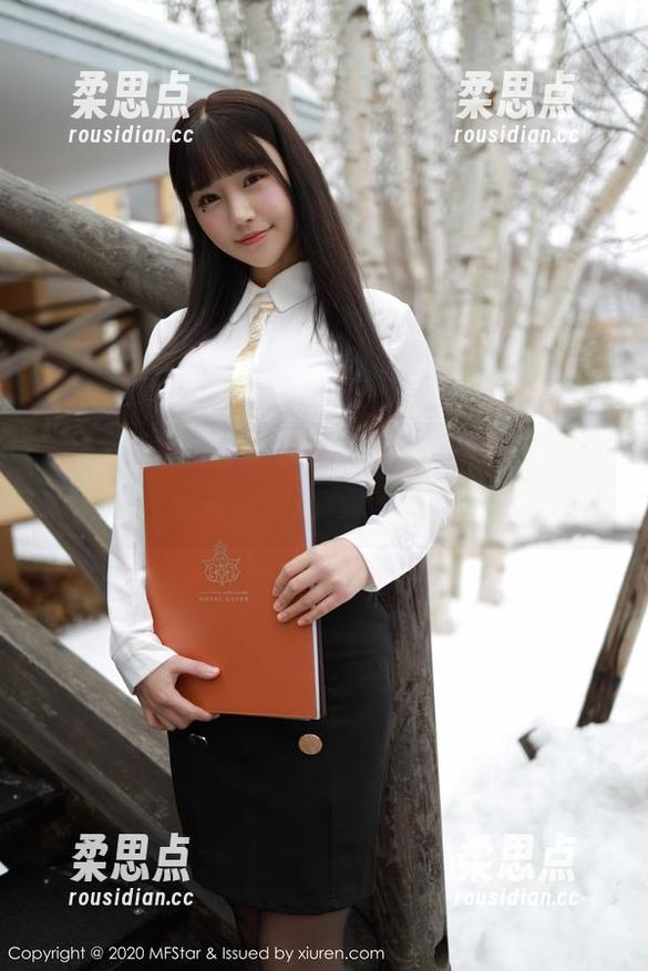 MFStar模范学院 - 下载Manuela玛鲁娜的裸足图片,画出一个大大的‘好’!-柔思点 MFStar模范学院 - 下载Manuela玛鲁娜的裸足图片,画出一个大大的‘好’!-柔思点