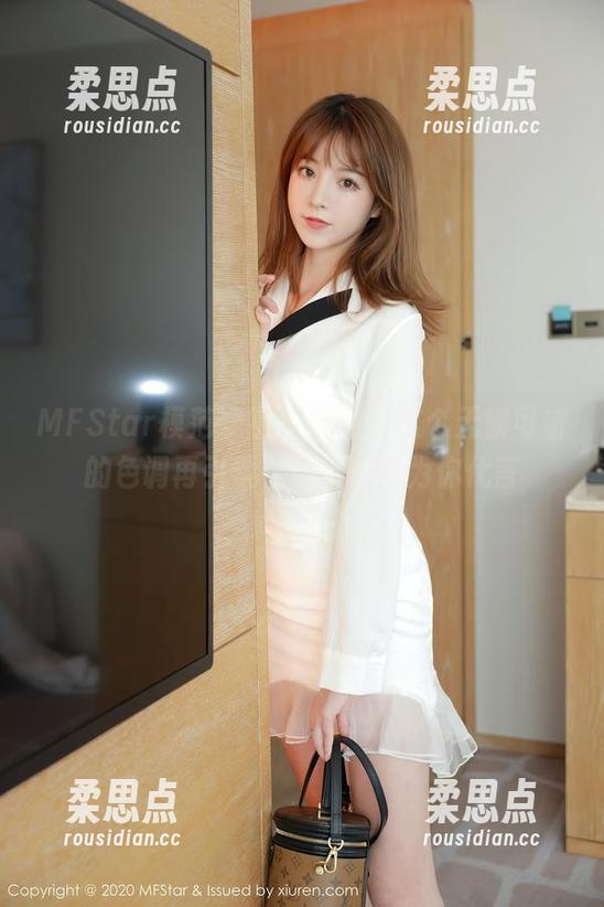 MFStar模范学院 - 黑色,这个无懈可击的色调再引票,让温心怡为你代言-柔思点 MFStar模范学院 - 黑色,这个无懈可击的色调再引票,让温心怡为你代言-柔思点