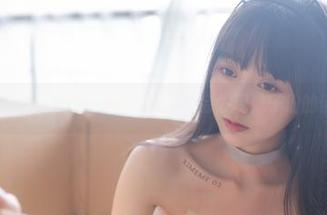 在喵糖映画里，定制了这组图片，你会发现妹子们的俏皮功力！