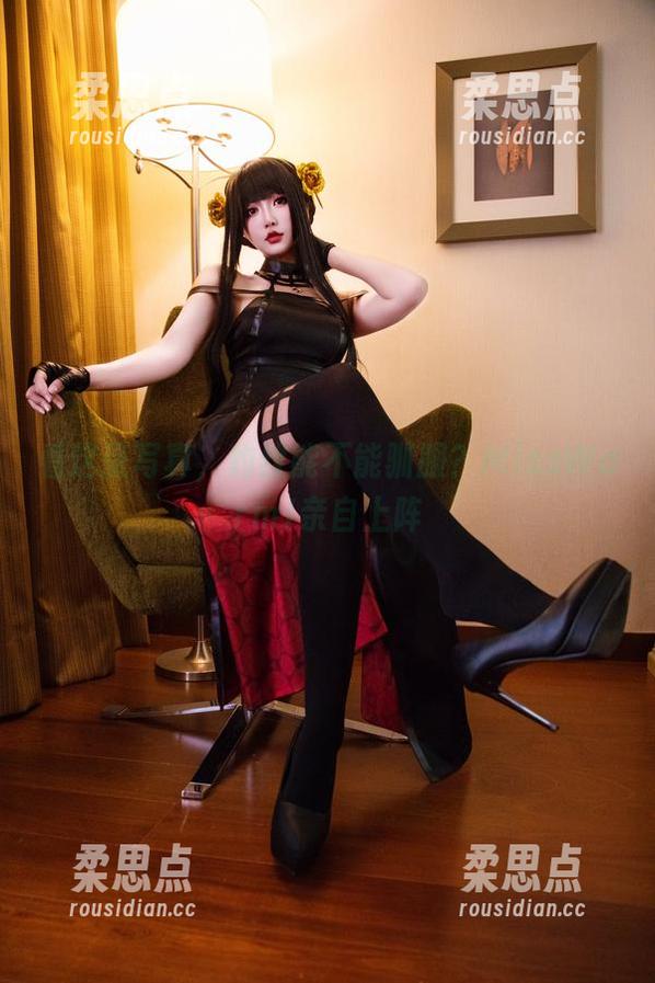 看这张写真，豹纹能不能驯服？MissWarmJ亲自上阵-柔思点