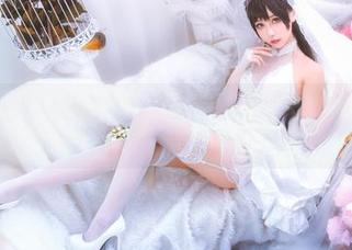 Momoko葵葵，这全套铃白，无时无刻不在挑逗你的审美，真有你的一套。