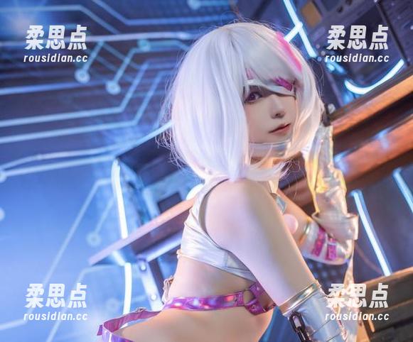 Quan冉有点饿:一场与美图的潜入式约会-柔思点 Quan冉有点饿:一场与美图的潜入式约会-柔思点