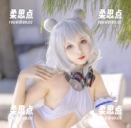 SayoMomo的泳装搭配有点任性，没啥圣光，反而显得更真实，套图就在这儿，慢慢欣赏吧。-柔思点