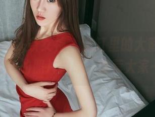 TouTiao头条女神 - 浴缸里的大蜜蜜，总能给我新的照片灵感，推荐大家一看！