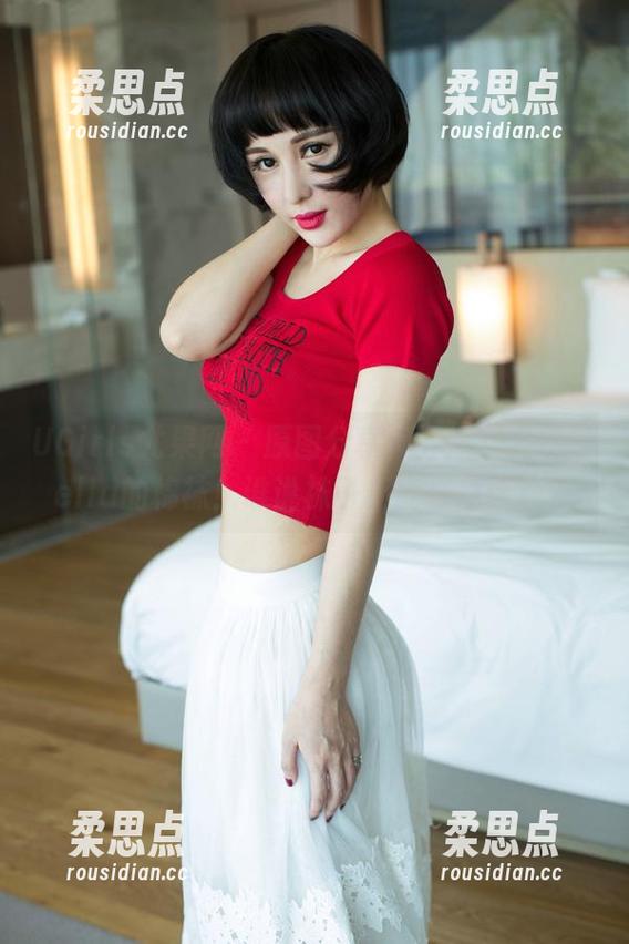 UGirls尤果网 - 原图分享，竟然是夏倪可ella的棉袜！谁说袜子不能成为话题？-柔思点