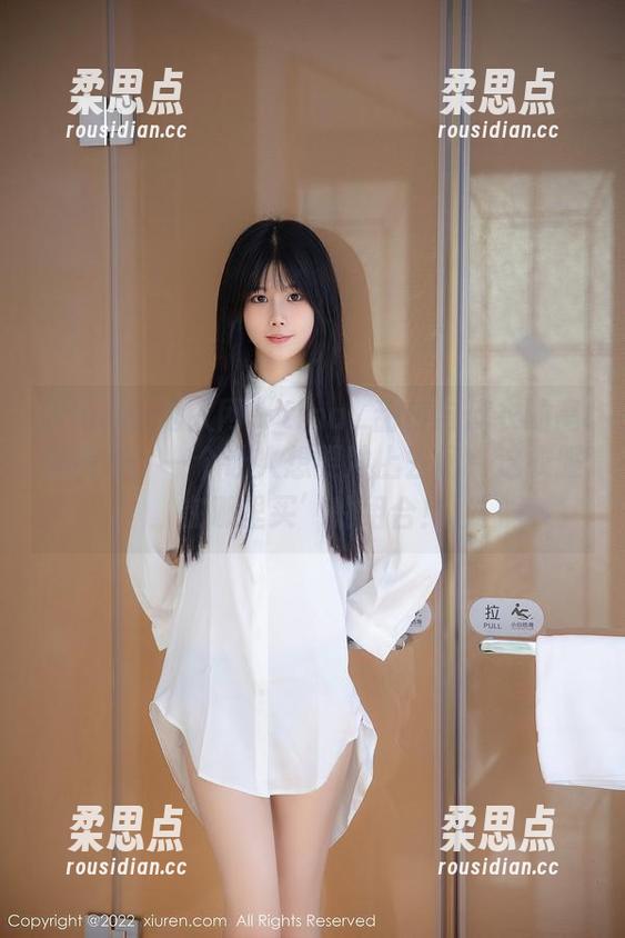 Xiuren秀人网 - tina_甜仔与皮衣的高清图包：一个让人想要冲上去问‘这衣服在哪里买’的组合！-柔思点