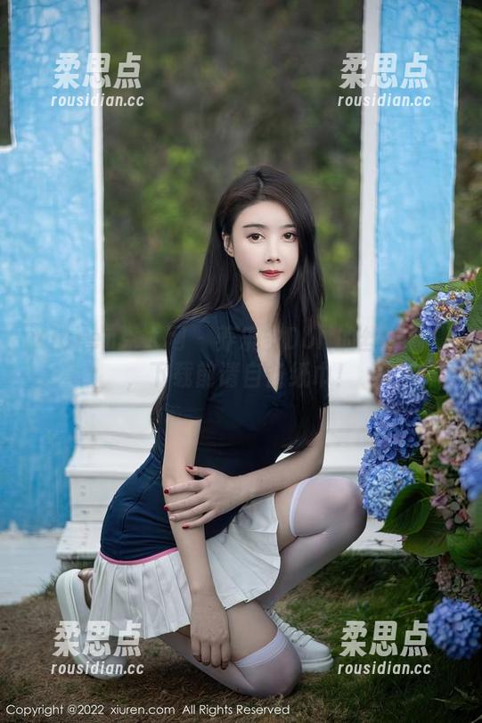 Xiuren秀人网 - 养乐多Doll的丝袜合集，下载前请自备纸巾！-柔思点