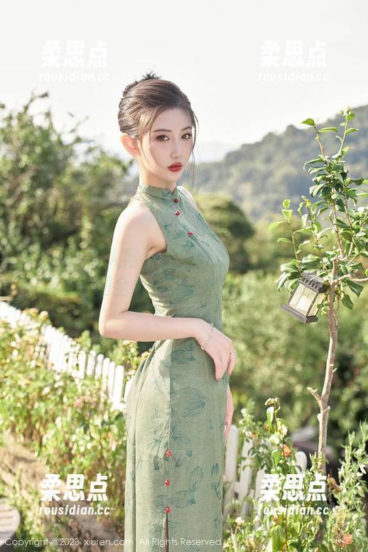 Xiuren秀人网 - 大方分享土肥圆Caro的美腿原图全集，腿跟我有什么关系？-柔思点