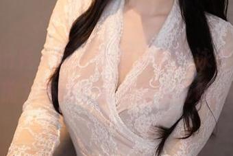 Xiuren秀人网 - 小魔女奈奈泳衣写真，前方高能！请注意水位哦～
