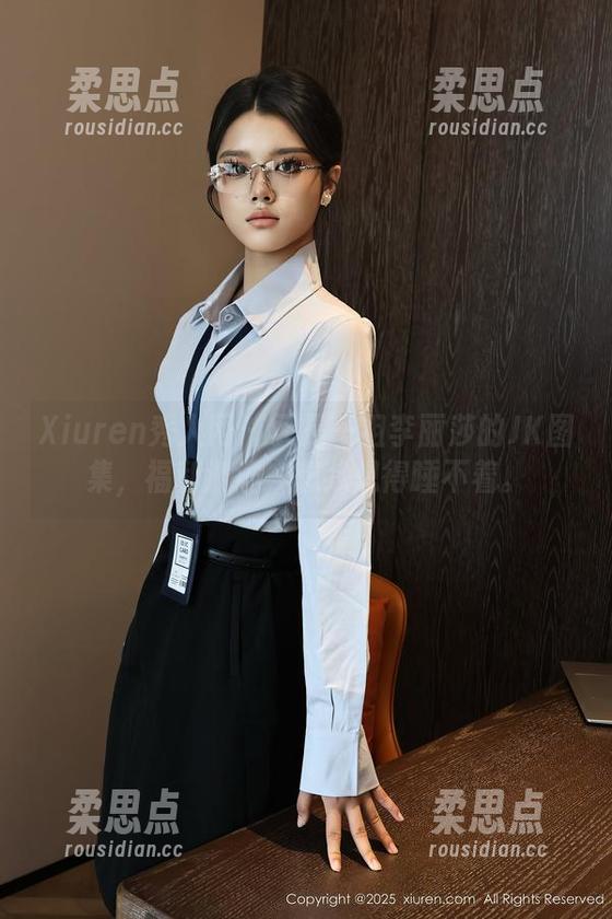 Xiuren秀人网 - 又是一组李丽莎的JK图集，福利满满，想我想得睡不着。-柔思点