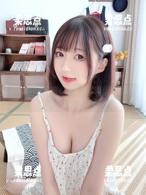 nagisa魔物喵校服套图里的那些小细节，完全把我脑子里的滤镜搞坏了…-柔思点