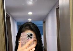 微密圈 - 我不得不说，这免费的不爱笑的赛琳渔网黑丝合集真让人眼前一亮！
