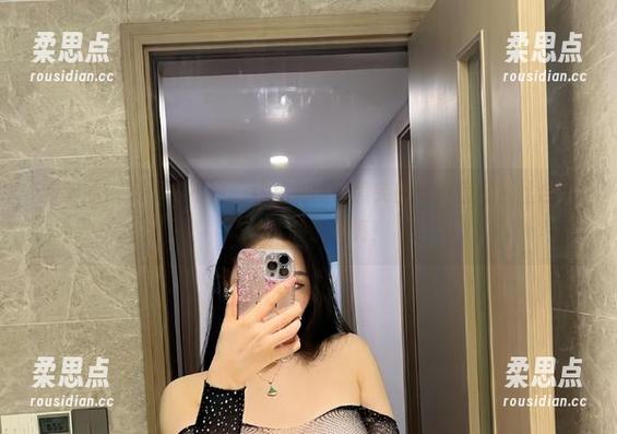 微密圈 - 我不得不说，这免费的不爱笑的赛琳渔网黑丝合集真让人眼前一亮！-柔思点