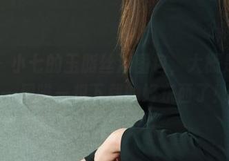 丽柜 - 小七的玉脂丝滑图包，大概是我这一周唯一想下载的好东西了！