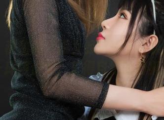 丽柜 - 甜甜的滑板女郎：一个终极典范——摔得优雅，拍得自然的图集！