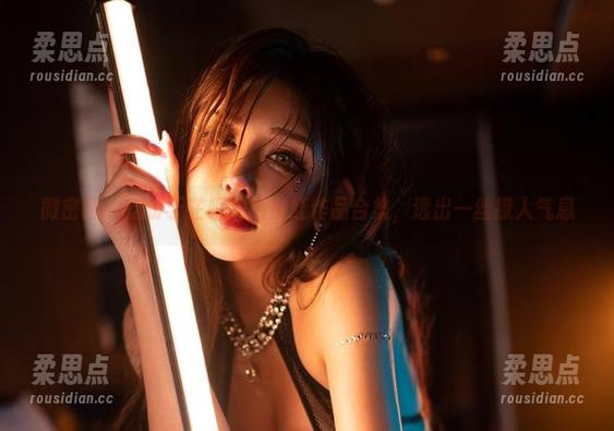 微密圈 - 这份于芷晴的热辣红作品合集，透出一丝撩人气息-柔思点