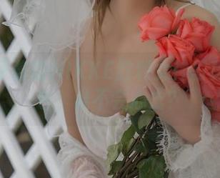 翻牌凛子酱的NIKKE胜利女神写真：这图包，谁不会心虚？