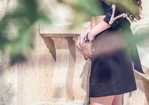 头条女神 - 琳琳的蕾丝合集，你能把我喂给一根香肠吗？只想恍惚！