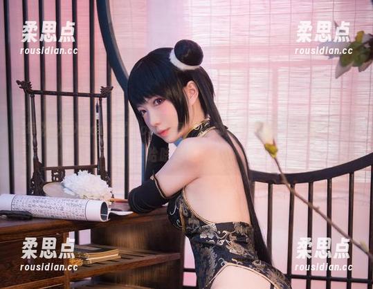 每次妖少you1的cos分享，我都默默更新了朋友圈“哈哈哈哈”！-柔思点