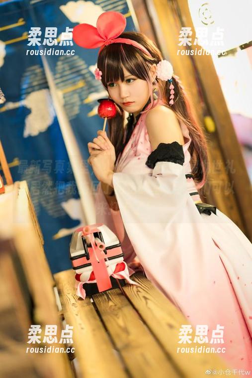 最新写真集里，小仓千代w的路易九世礼服居然把我拖回了历史课堂，学霸们可以来打卡了！-柔思点