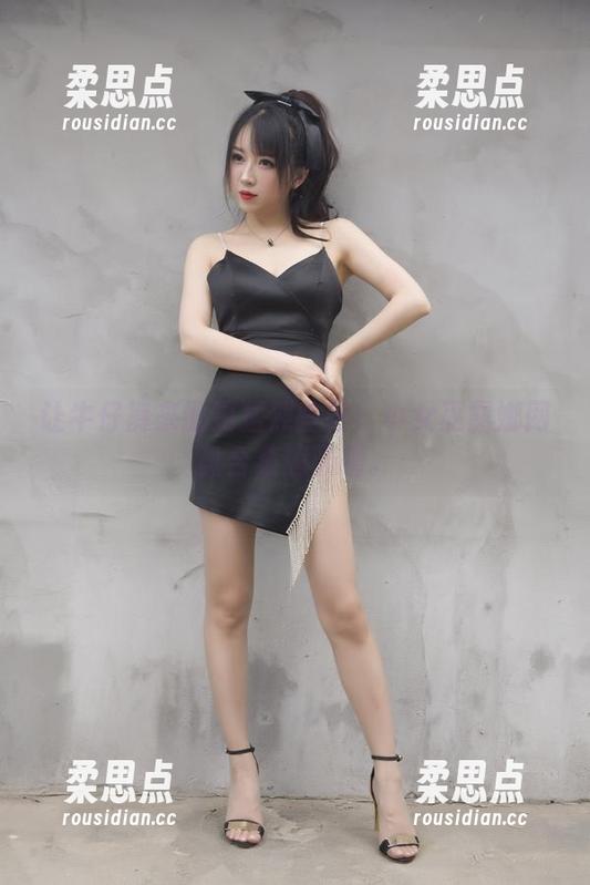 让牛仔裤来的更猛烈些吧！小女巫露娜网盘合集超吸睛。-柔思点