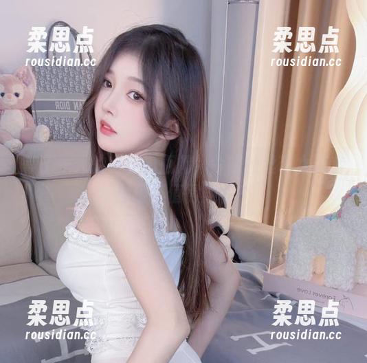 等了一天的小小奶瓶儿，今晚的丝带女友套图值不值得期待？-柔思点