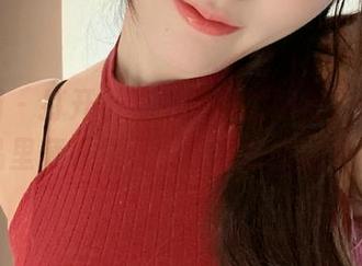 微密圈 - 打开小玉吃果冻的网盘，连体衣作品里藏着我不太敢说的搭配灵感。