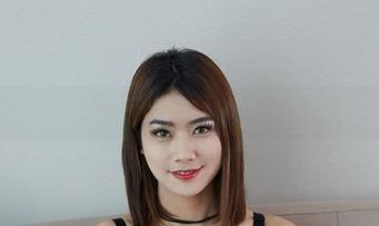 尤物馆 - 在线交流：双人写真里的FoxYini孟狐狸，竟如此惹人爱！