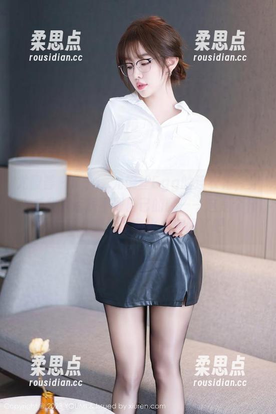 尤蜜荟 - Egg_尤妮丝Egg的连衣裙，穿上后我差点找不到自己的腿——这是个什么玩意儿啊，写真也太养眼了吧！-柔思点
