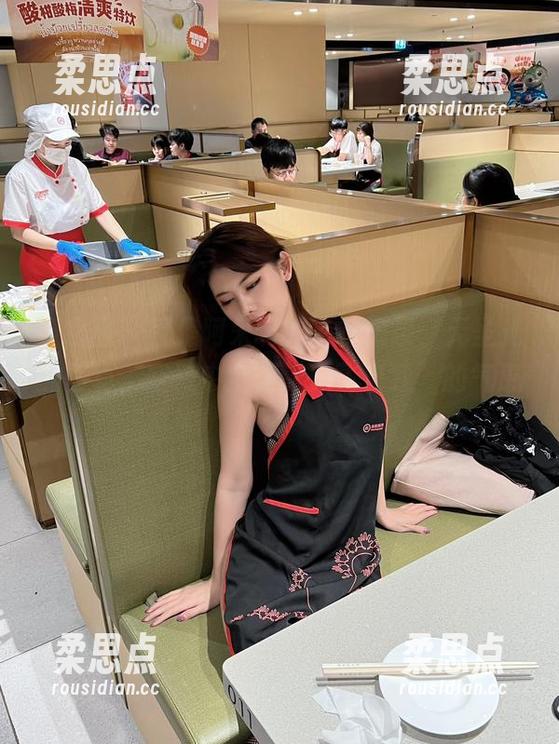 微密圈 - 就是阿朱啊的飞行记录，无圣光的写真，空气中全是“放飞自我”的气息。-柔思点