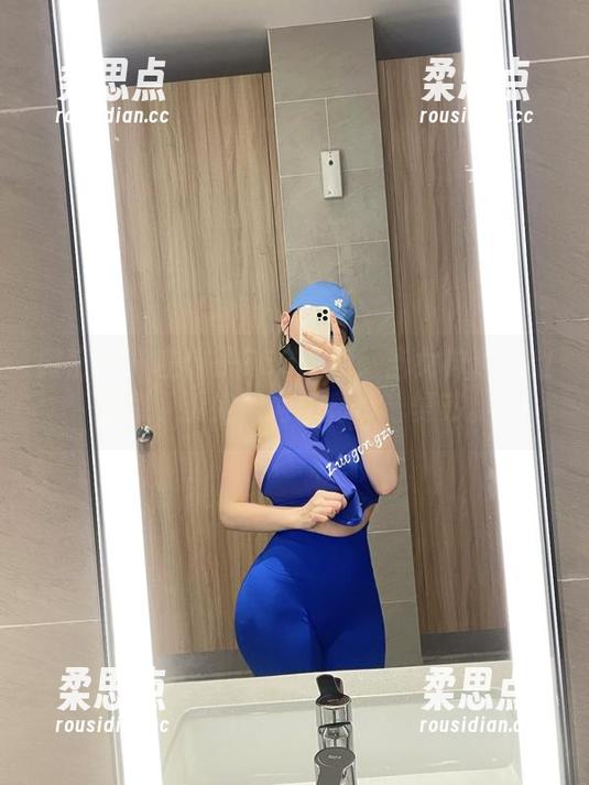 微密圈 - 左公子666图库：当女神遇上幽默感，看她如何“高冷”复苏。-柔思点