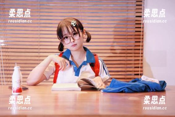 水中的幼水铃衣：这张定制浴室图集，干脆就别说了！-柔思点
