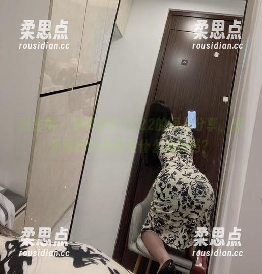 微密圈 - 是可馨吖2022的图片分享，想知道她的思维是什么颜色吗？-柔思点