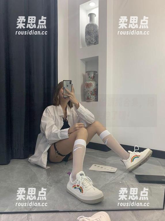 微密圈 - 杨大乐乐很靠谱的清纯合集，网盘都快装不下了，失控了啊！-柔思点