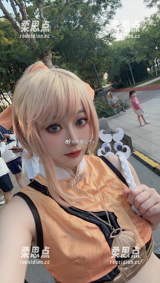 这是桃墨公子的万圣节蕾姆更新嘛？鬼子上的戏真不少呀！-柔思点