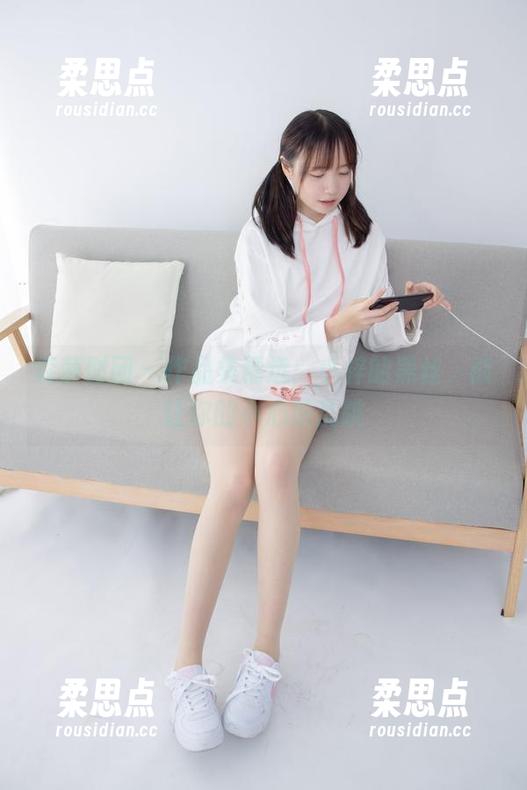 森萝财团 - 作品集精选：小梓的黑丝，能让你的小心脏乱跳-柔思点