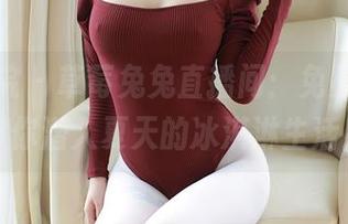 模范学院 - 草莓兔兔直播间：免费写真，带你潜入夏天的冰淇淋生活！