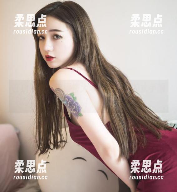 在线聚焦，洛丽塔大哥和那可爱的水手服！-柔思点