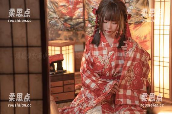 爆机少女喵小吉的足球趣味在线展，根本没人在计分板上。-柔思点