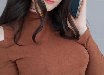 白银81的浴缸风光：cos照片让人浮想联翩
