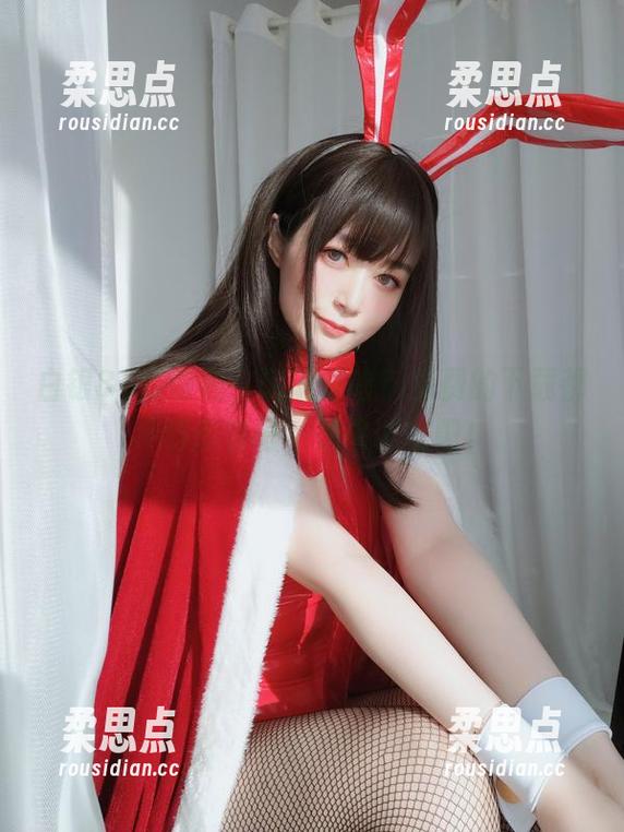 白银81做瑜伽，想说些啥？免费的下载都不够形容吧，快来试试吧！-柔思点
