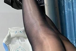 微密圈 - 白龙猫女在私拍合集里提供了新的视角，少女的姿态其实蛮圈粉的。
