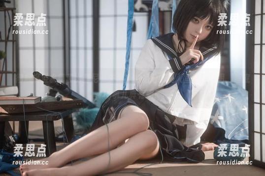 彻底搞混水草和比基尼，矢量鱼的私拍小美人鱼赛莲套图，海底的事儿真有趣！-柔思点