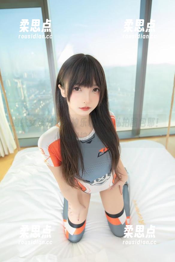 蜘蛛女孩出没，神乐坂真东私拍图包耶！小心别被缠住哦！-柔思点