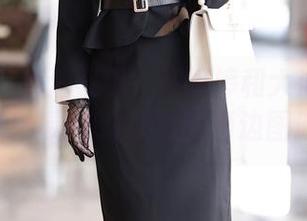 秀人网 - 高清视界：刘婷婷和大海的浪漫汇演，灵魂摆渡人的海边图册。