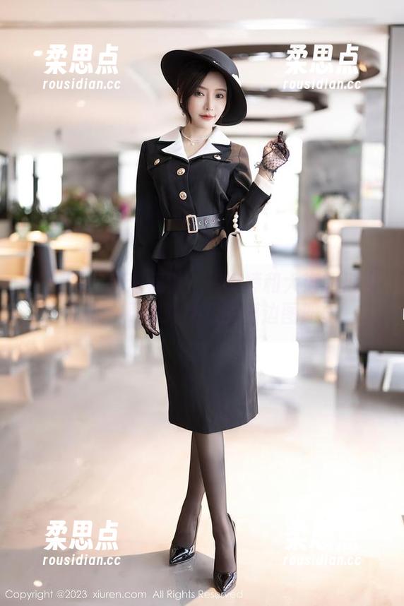 秀人网 - 高清视界：刘婷婷和大海的浪漫汇演，灵魂摆渡人的海边图册。-柔思点