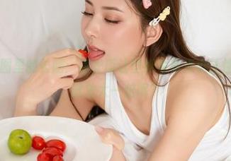秀人网 - 原图里的长腿：唐安琪让壁纸也有点小任性，要不要试试放大一倍呢？